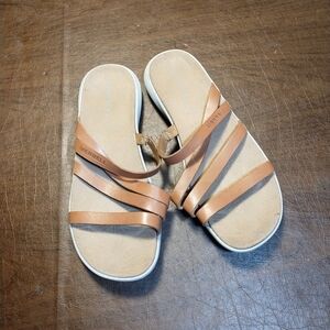 Merrell Women's Tan Sandals